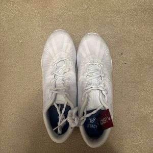 brand new varsity cheer shoes